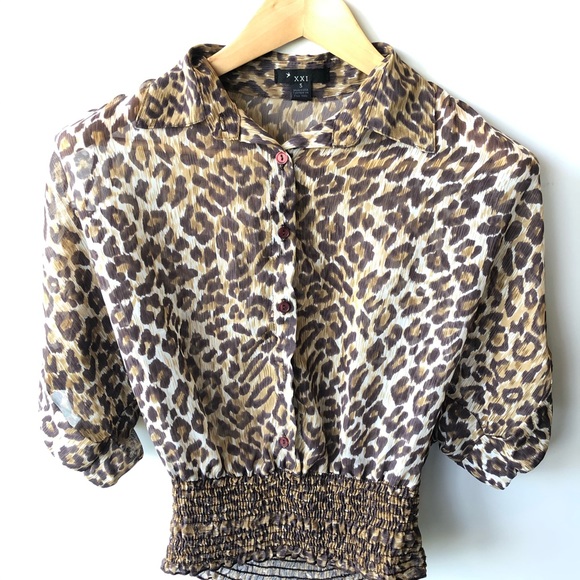 Forever 21 Woman's Animal Print Top - Picture 4 of 13